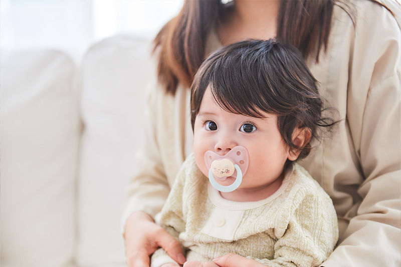 おしゃぶりを卒業した赤ちゃん